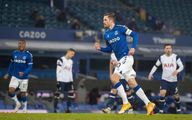 使得他們在 使得他們在